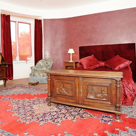 סולי-סיר-לואר Hotel La Tour מראה חיצוני תמונה